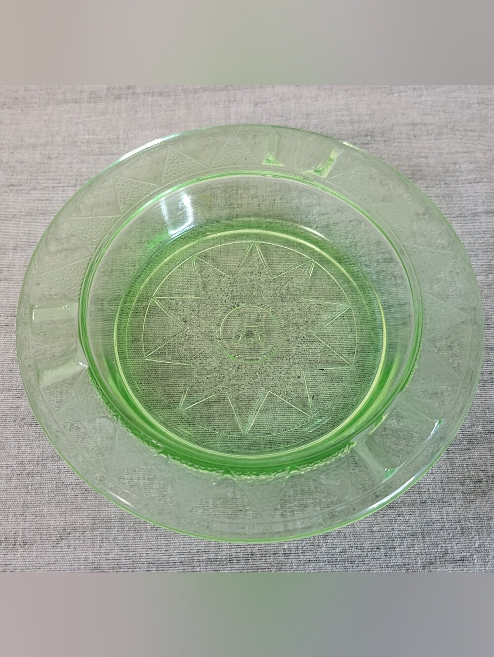 Vintage Hazel Atlas Green Depression Glass Starburst Ashtray Trinket Dish 1930s
